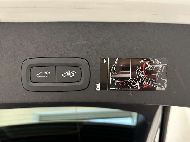 Volvo XC40 9