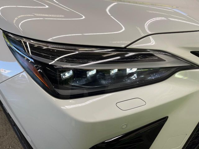 Lexus NX 12