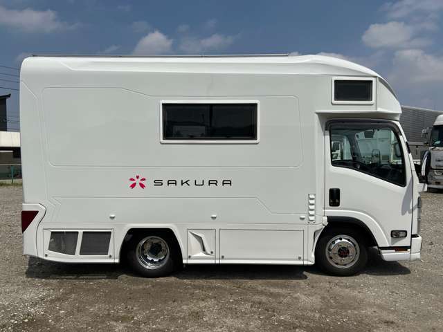 Isuzu Elf 6