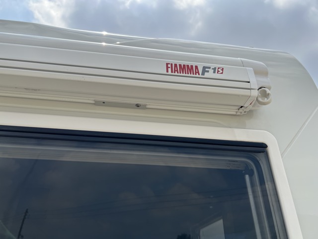 Isuzu Elf 10
