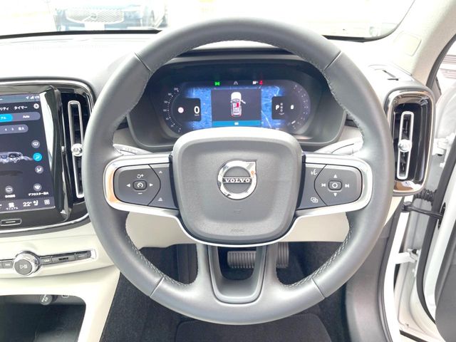 Volvo XC40 11