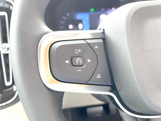 Volvo XC40 12