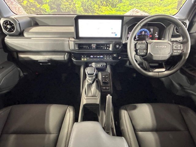 Toyota Land Cruiser FJ 2