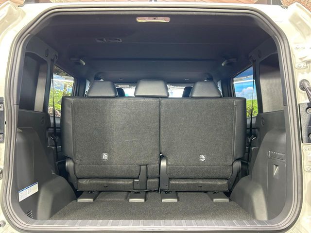 Toyota Land Cruiser FJ 10