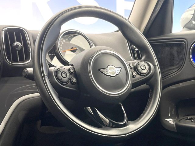 MINI Crossover 11