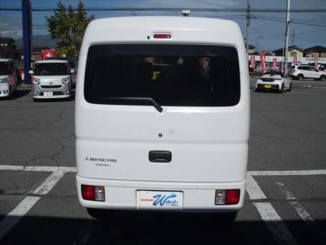 Mitsubishi Minicab Van 7