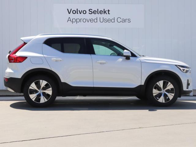 Volvo XC40 4