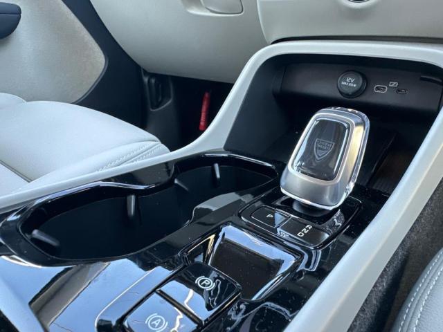 Volvo XC40 10