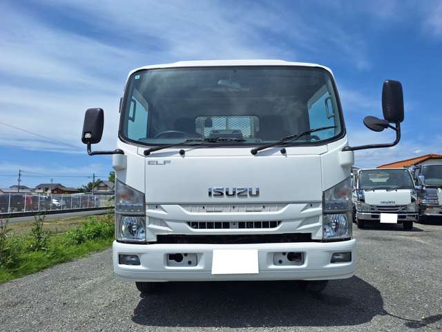 Isuzu Elf 3