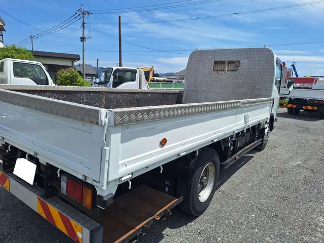 Isuzu Elf 7