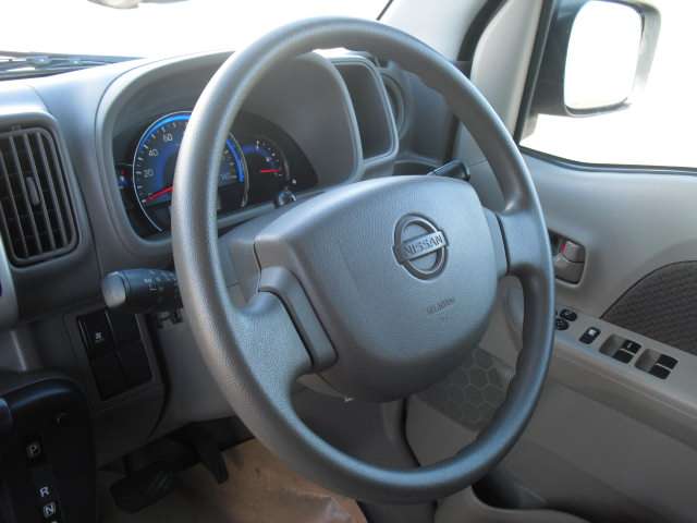 Nissan NV100 Clipper 12