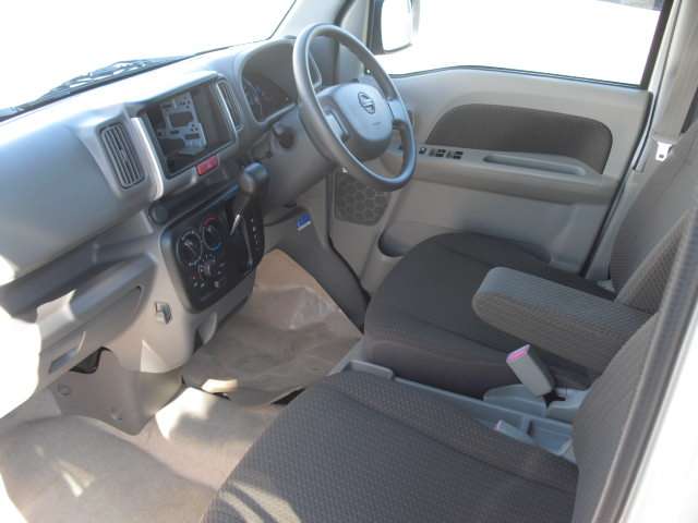 Nissan NV100 Clipper 9