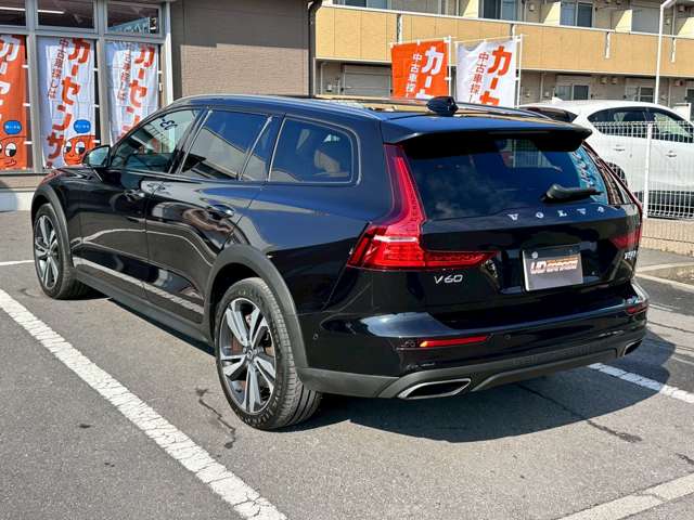 Volvo V60 Cross Country 11
