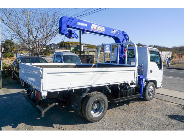 Isuzu Elf 4