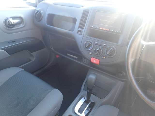 Nissan AD 9