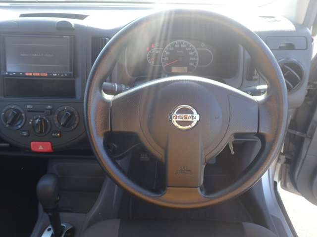 Nissan AD 10