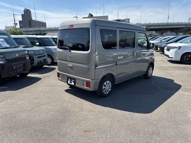 Suzuki Every 8
