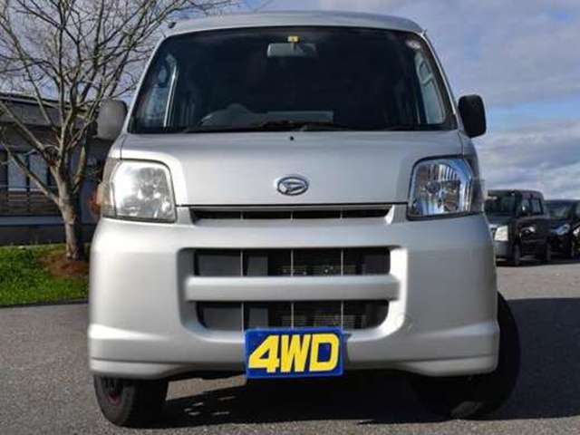 Daihatsu Hijet Cargo 2