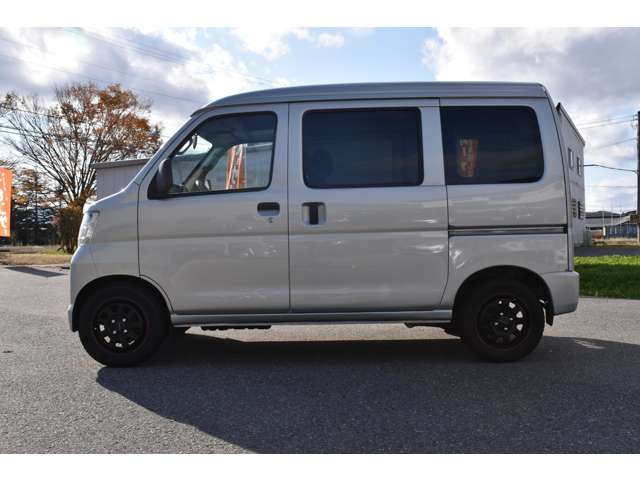 Daihatsu Hijet Cargo 5