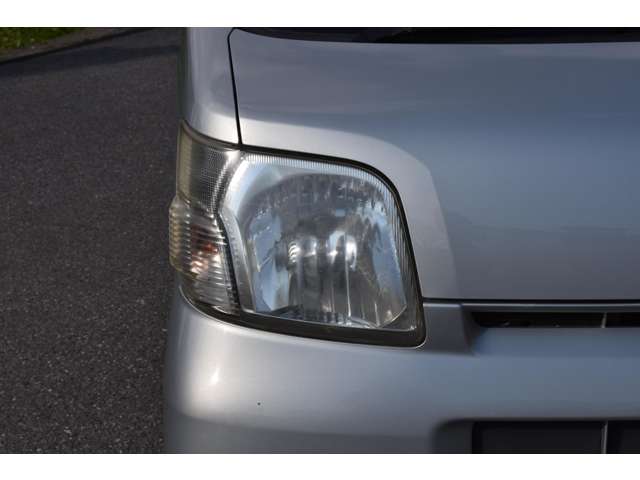 Daihatsu Hijet Cargo 9