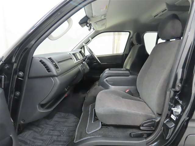 Toyota Hiace 11