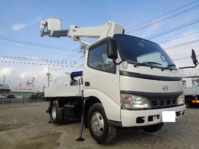 Hino Dutro 2