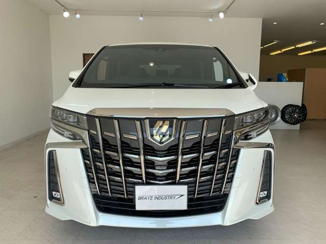 Toyota Alphard 6