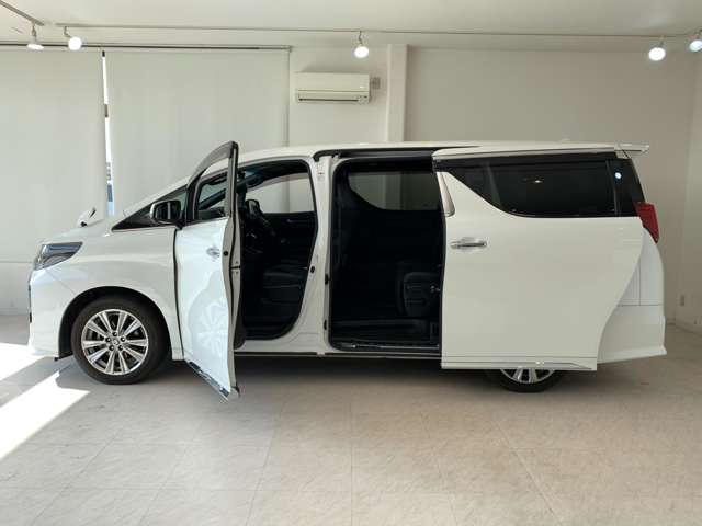Toyota Alphard 8