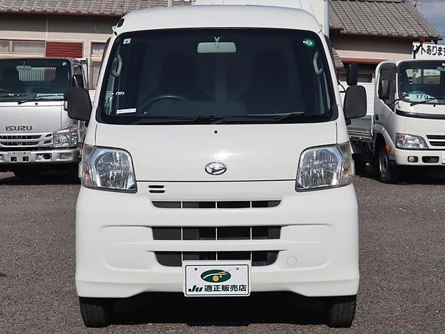 Daihatsu Hijet Cargo 3