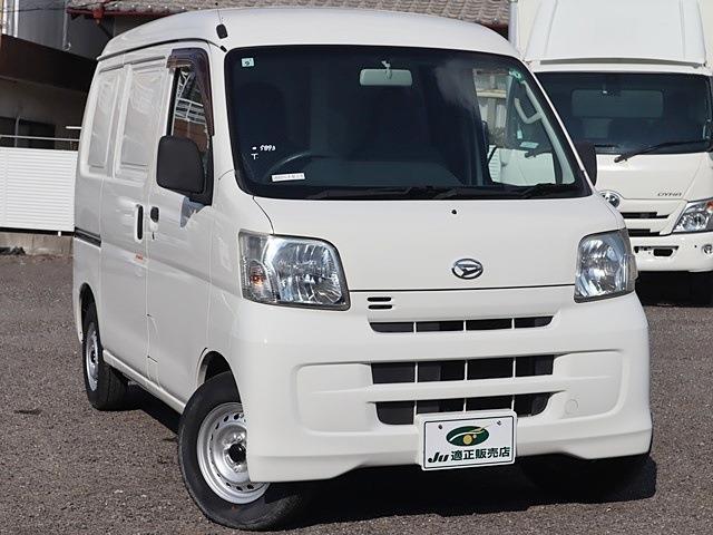 Daihatsu Hijet Cargo 4