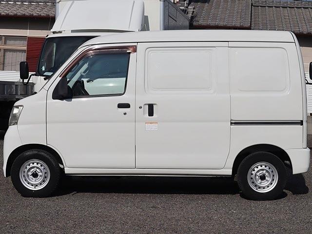 Daihatsu Hijet Cargo 9