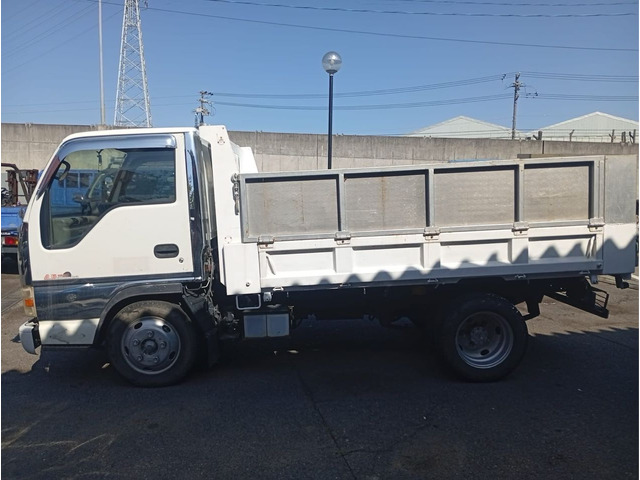 Isuzu Elf 3