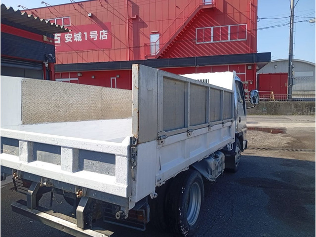Isuzu Elf 4