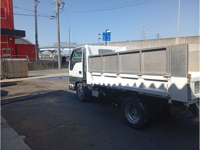 Isuzu Elf 5