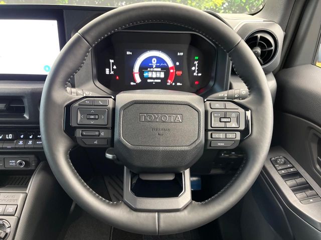 Toyota Land Cruiser FJ 11