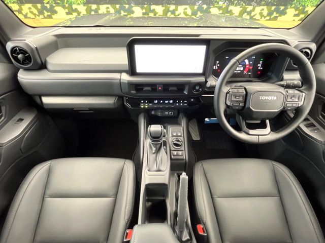 Toyota Land Cruiser FJ 2