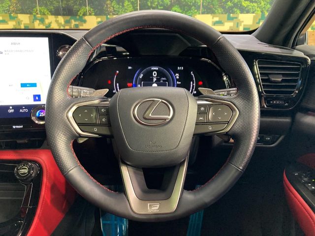 Lexus NX 8