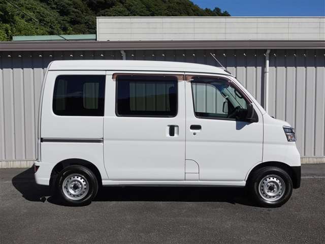 Daihatsu Hijet Cargo 4