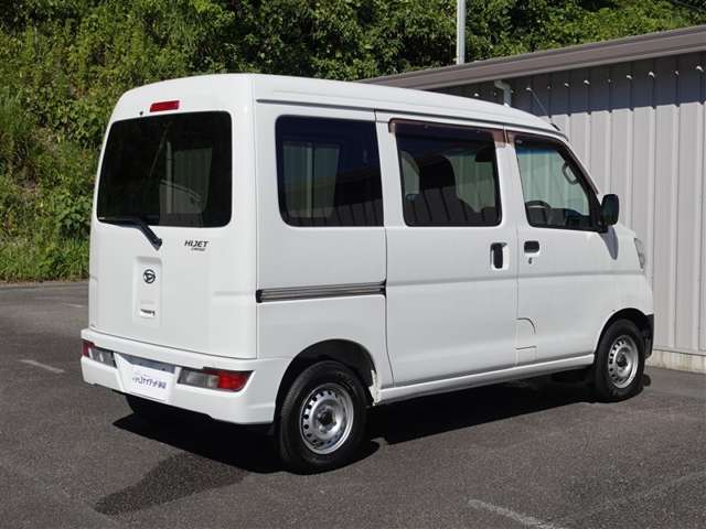 Daihatsu Hijet Cargo 5