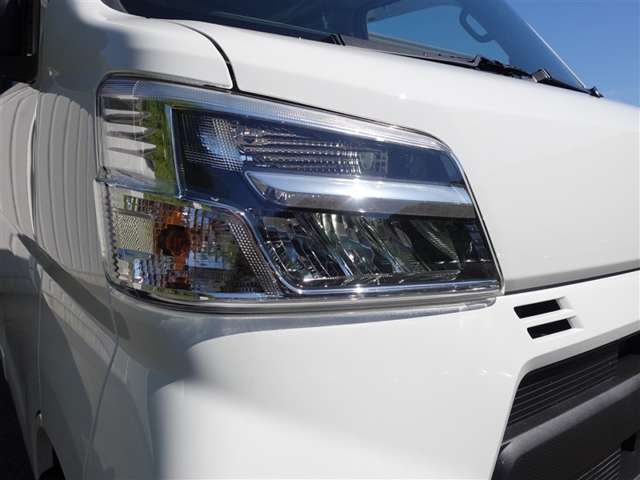 Daihatsu Hijet Cargo 10