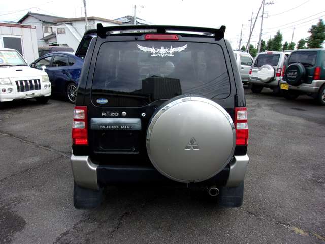 Mitsubishi Pajero Mini 9