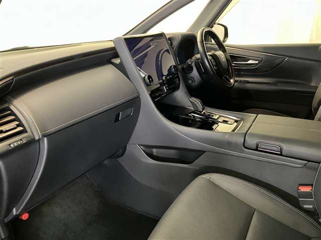 Toyota Alphard 11