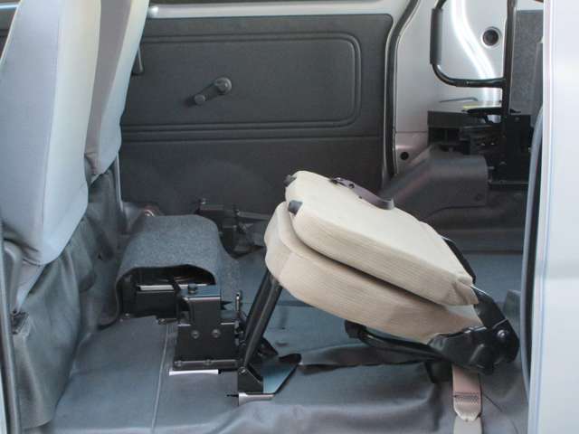 Daihatsu Hijet Cargo 12