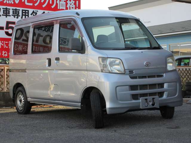 Daihatsu Hijet Cargo 4