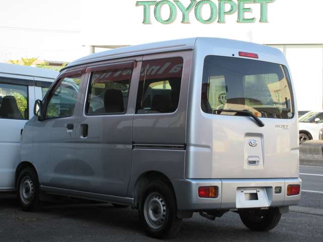 Daihatsu Hijet Cargo 5