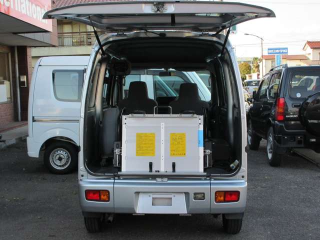 Daihatsu Hijet Cargo 7