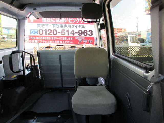 Daihatsu Hijet Cargo 10