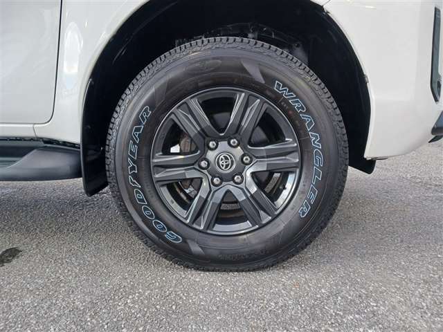 Toyota Hilux 11