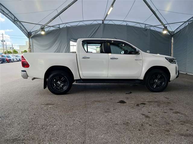 Toyota Hilux 7