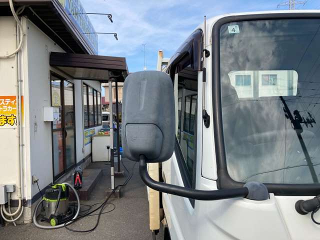 Mitsubishi Fuso Canter 9